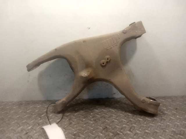 VAG 8R0505312F Brazo inferior derecho de la suspensión trasera  disponible Lugo