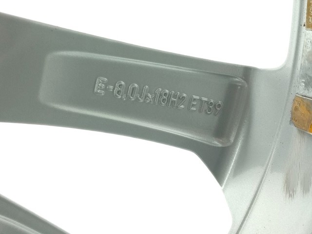 8R0601025BM VAG