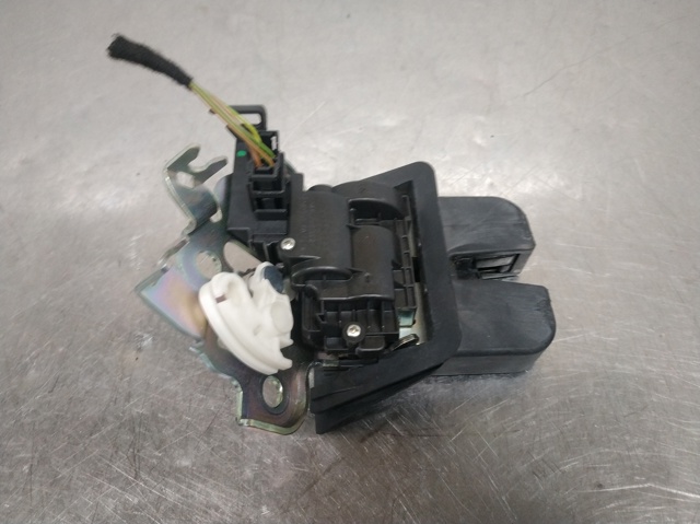 8R0827505 Cerradura de maletero comprar Sevilla