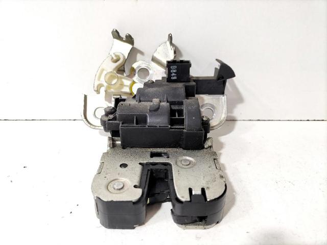 VAG 8R0827505A Cerradura de maletero  en stock Valencia