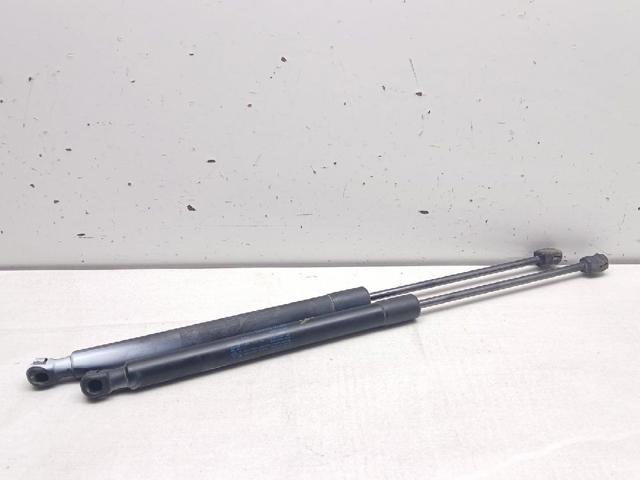 VAG 8R0827552A Amortiguador maletero  en stock Salamanca