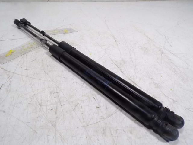 VAG 8R0827552A Amortiguador de la tapa del maletero  disponible Valladolid