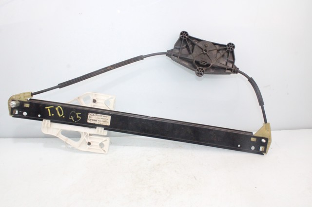 VAG 8R0839462D Mecanismo de elevalunas de la puerta trasera derecha  en stock Valencia