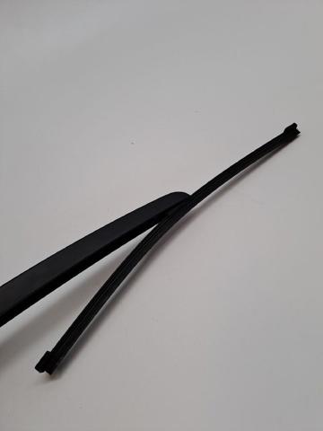 8R0955407 VAG Brazo del limpiaparabrisas, trasero  en stock Huelva