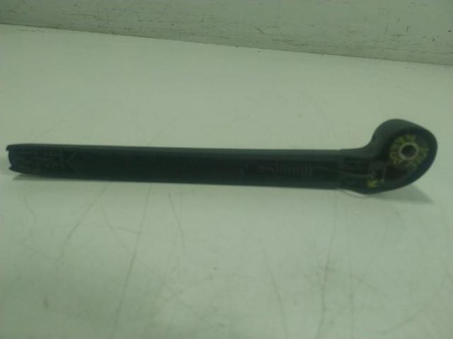 8R09554071P9 Brazo del limpiaparabrisas, trasero  en stock Granada