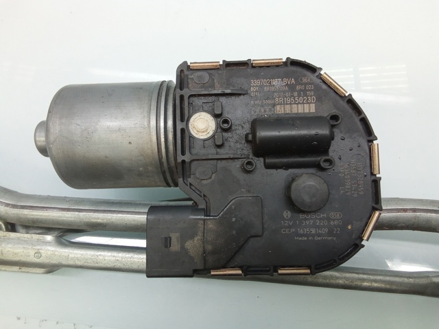VAG 8R1955023D Varilla de limpiaparabrisas comprar Pamplona
