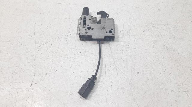 Cerradura del capó de motor 8S0823509B VAG