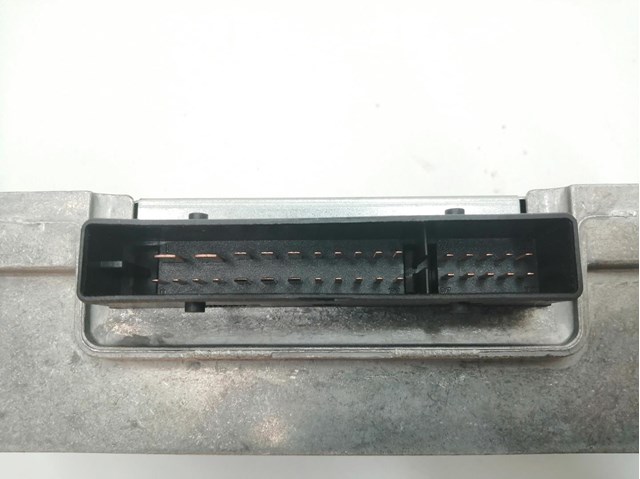Amplificador de sistema de audio 8T0035223AH VAG/Audi