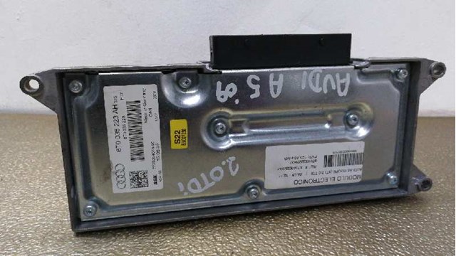 Amplificador de sistema de audio 8T0035223AH VAG/Audi