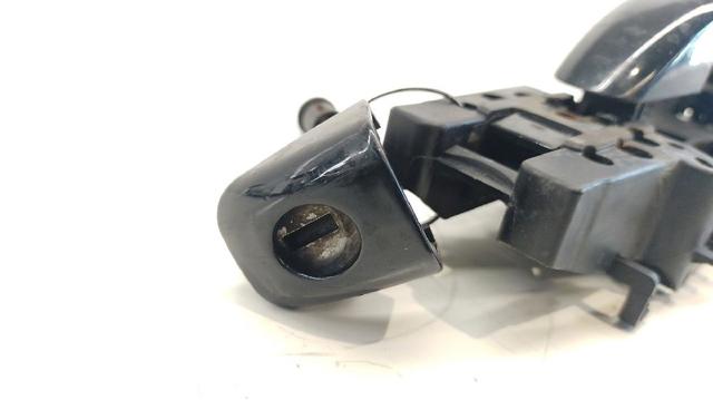 8T01837885 Soporte de manija exterior de puerta delantera izquierda  en stock Sabadell