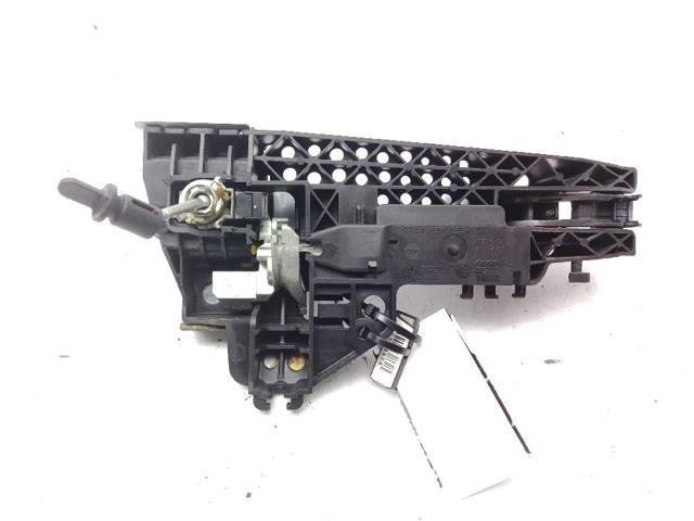 8T01837885 Soporte de manija exterior de puerta delantera izquierda  en stock Castellón