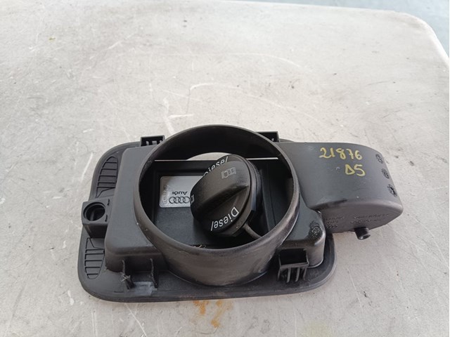 Soporte para sujetar la trampilla del depósito de gasolina 8T0809999G VAG/Audi