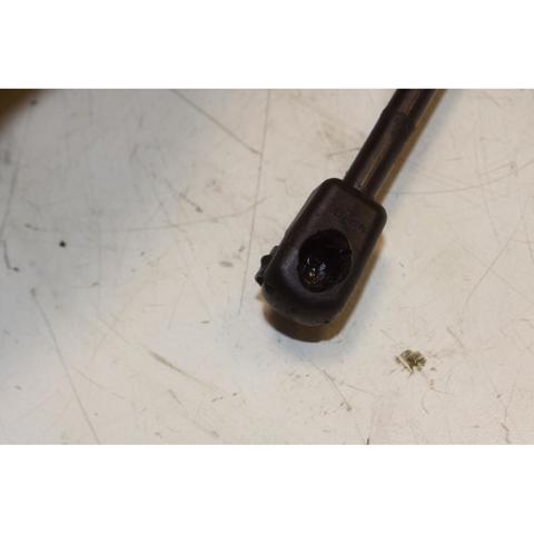 8T082335902S VAG Amortiguador de capó  disponible Alicante