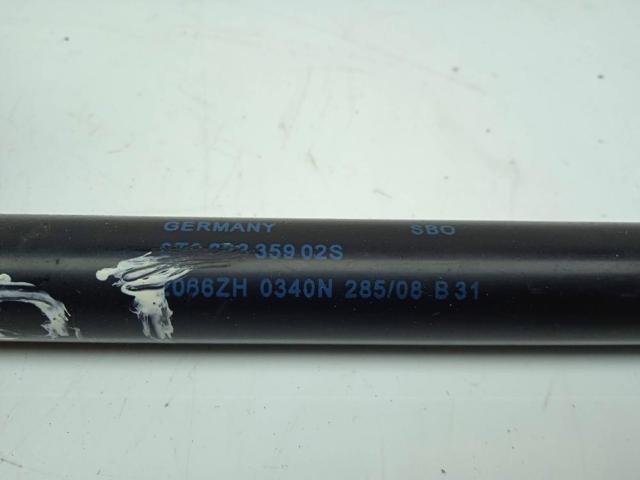VAG 8T082335902S Amortiguador de capó comprar Barcelona