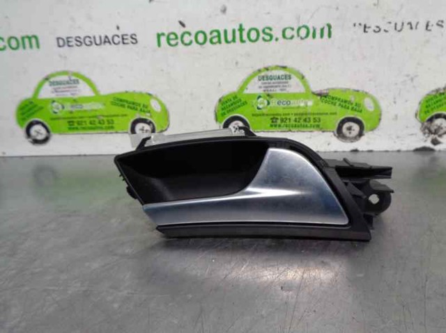 Manecilla de puerta, equipamiento habitáculo, delantera derecha 8T0837020A VAG