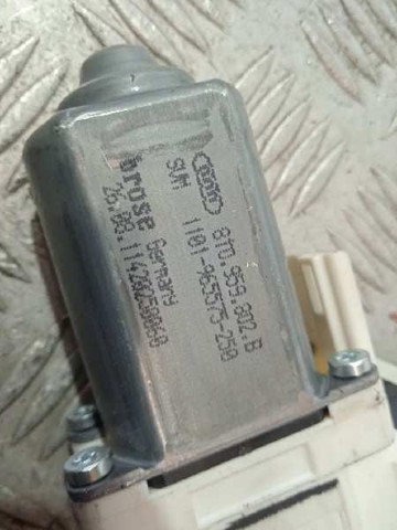 VAG 8T0837462C Mecanismo de elevalunas de la puerta delantera derecha  disponible España