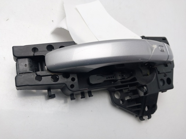 VAG 8T0837885B Soporte de manija exterior de puerta trasera izquierda comprar Tarragona