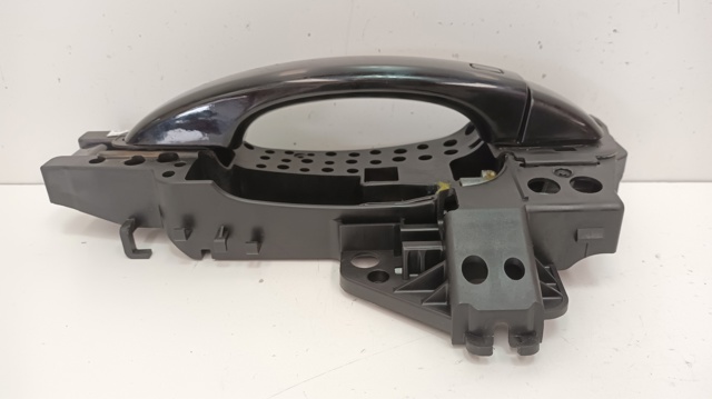 VAG 8T0837885B Soporte de manija exterior de puerta trasera izquierda  en stock Salamanca