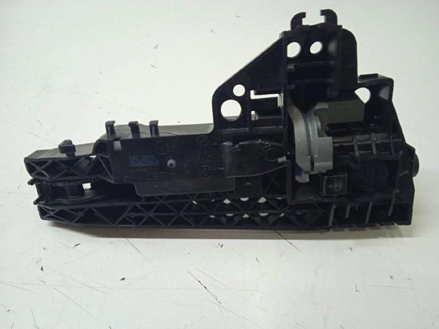 8T0837885B Soporte de manija exterior de puerta trasera izquierda  en stock Granada
