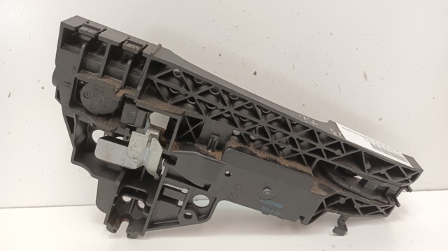 8T0837885B VAG Soporte de manija exterior de puerta trasera izquierda  disponible Vigo