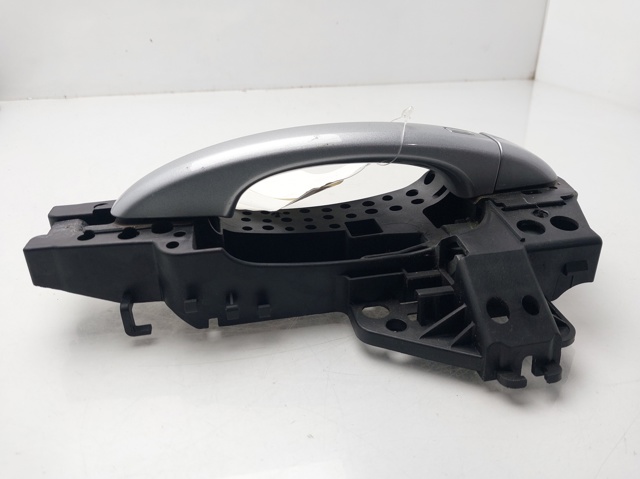 8T0837885B VAG Soporte de manija exterior de puerta trasera izquierda  disponible Ourense