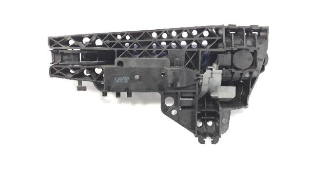 8T0837886B Soporte de manija exterior de puerta trasera derecha  en stock Sabadell