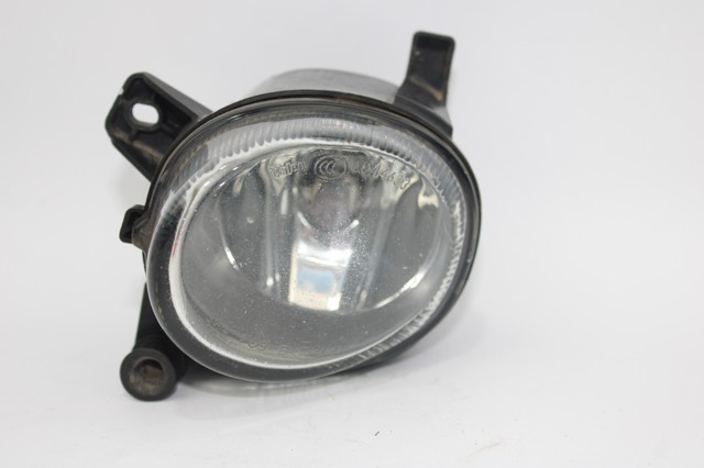 8T0941699 VAG Luz antiniebla izquierdo  en stock Córdoba