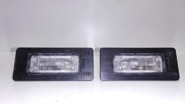 VAG 8T0943021 Luz matricula  en stock Terrassa