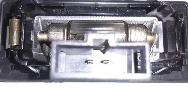8T0943021 VAG Luz matricula  en stock Huelva