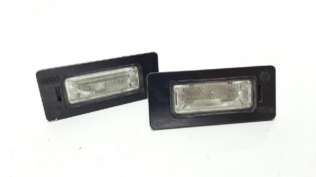 Lampara de matricula 8T0943021 VAG