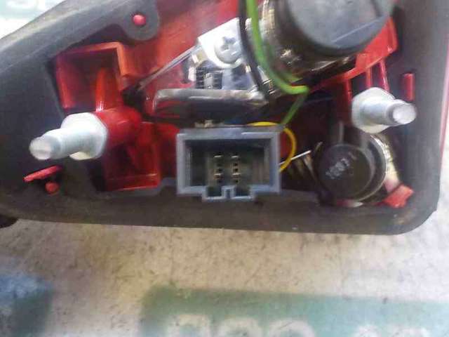 VAG 8T0945093A Piloto trasero interior izquierdo comprar Barcelona