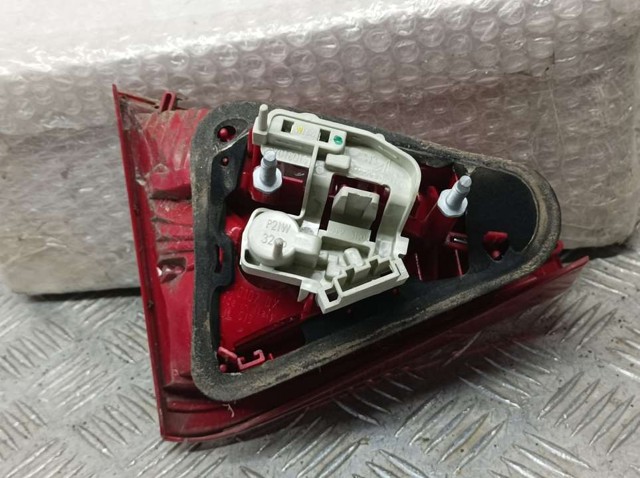 8T0945094 Piloto trasero interior derecho comprar Girona
