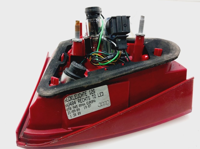 VAG 8T0945094A Piloto trasero interior derecho comprar Pamplona