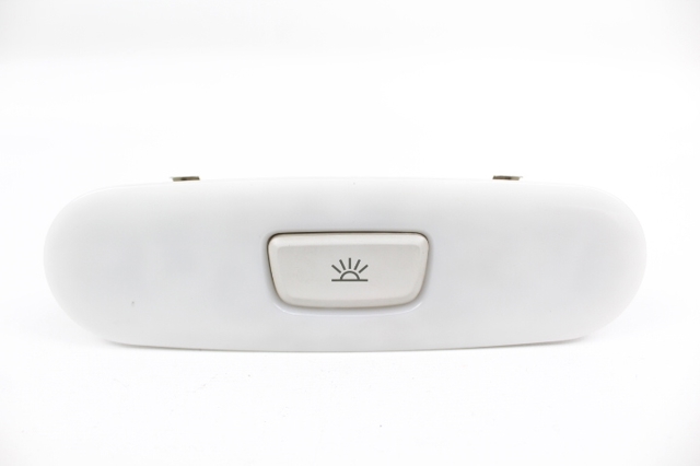8T0947111 Luz interior trasera  disponible Utrera