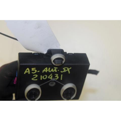 8T0959793P Unidad de confort de la puerta delantera  disponible Málaga