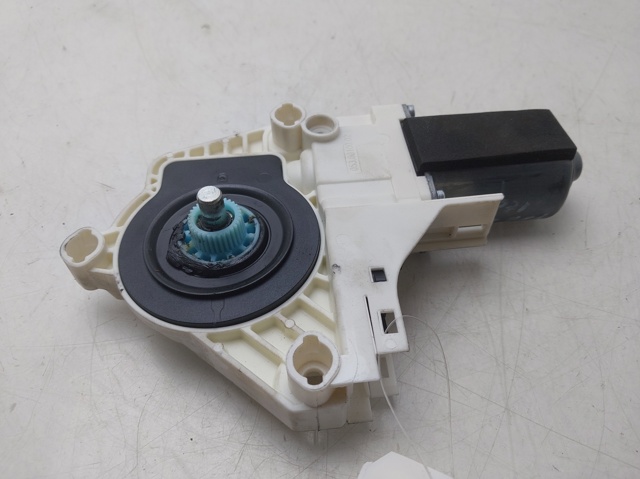 VAG 8T0959801B Motor del elevalunas de la puerta delantera izquierda  comprar en Albacete