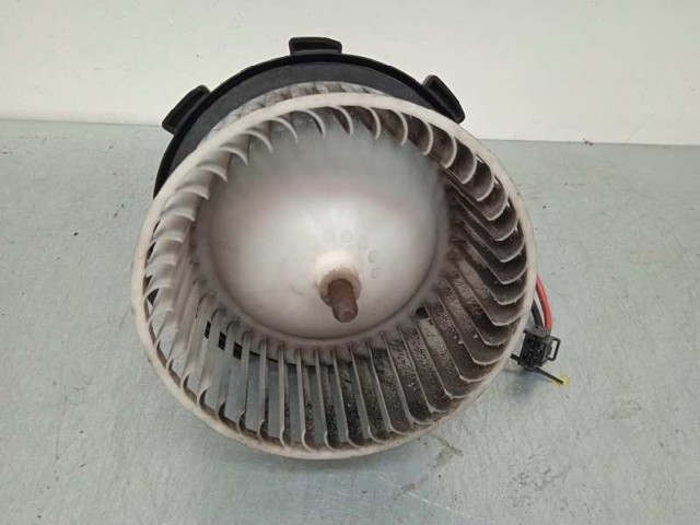 VAG 8T1820021 Ventilador habitáculo  en stock Salamanca