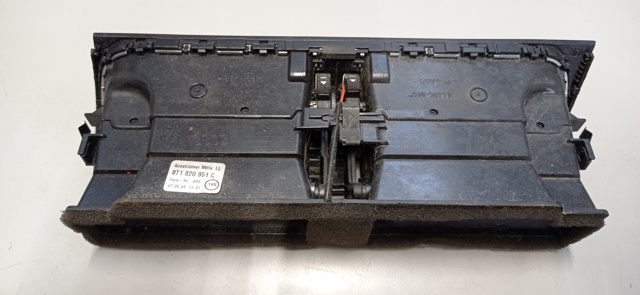 VAG 8T1820951C Rejilla de ventilación de salpicadero comprar Barcelona
