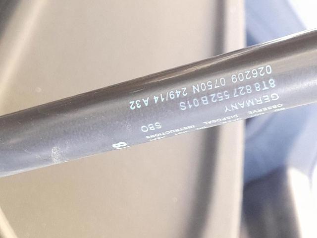 8T8827552B VAG