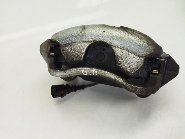 VAG 8V0615124 Pinza de freno delantera derecha  en stock Salamanca