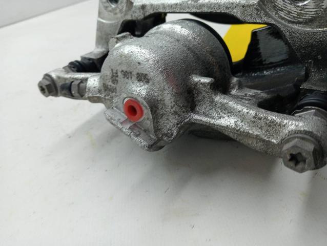 VAG 8V0615124 Pinza de freno delantera derecha  en stock Salamanca