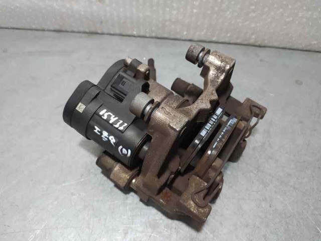 8V0615423D Pinza de freno trasera izquierda  en stock Castellón