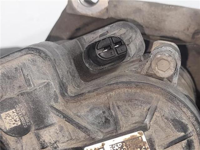 8V0615424 VAG Pinza de freno trasera derecha comprar Madrid