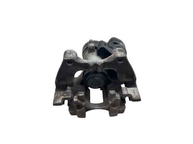 8V0615424D Pinza de freno trasera derecha  en stock Castellón