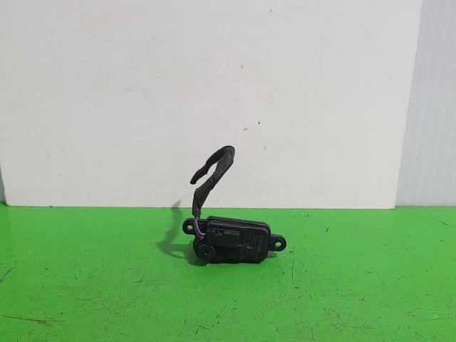 8V0862159A Motor tapa combustible  en stock Castellón