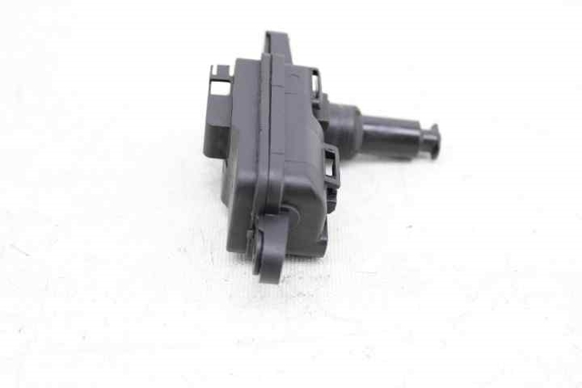 8V0862159A Motor tapa combustible  en stock Sabadell