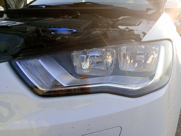 Optica delantera Audi A3  sedán comprar en España