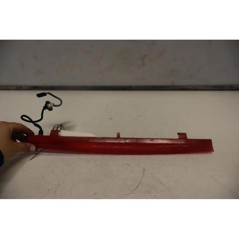 8V0945097B Luz de freno trasera adicional  disponible Utrera