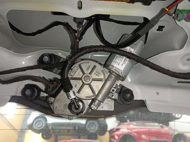8V0955711B VAG Motor del limpiaparabrisas trasero  comprar en Jaén