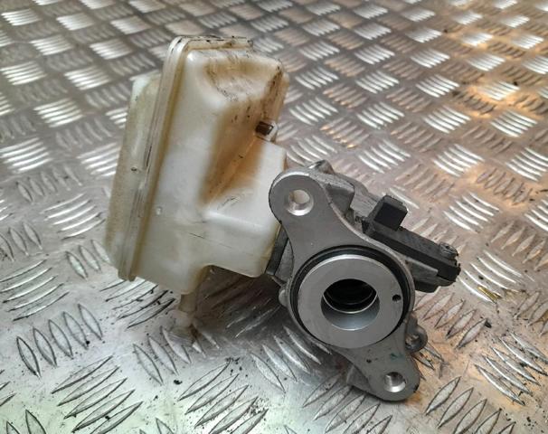 Cilindro principal de freno Seat Ibiza 5 KJ1, KJG